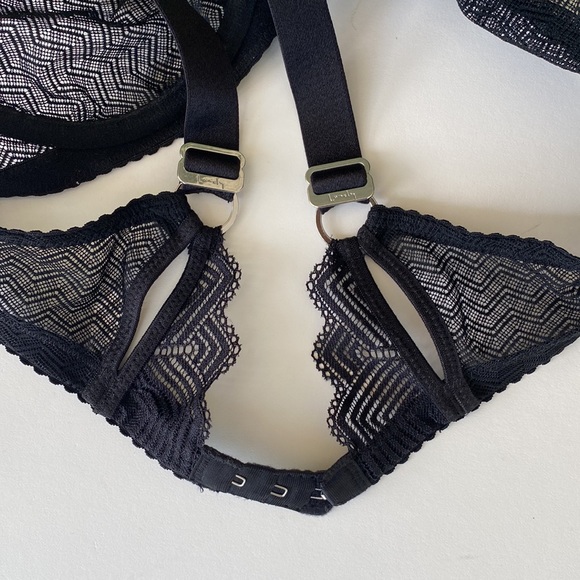 Lonely Lingerie Misha Underwire Lace Bra size 32A - Picture 6 of 11